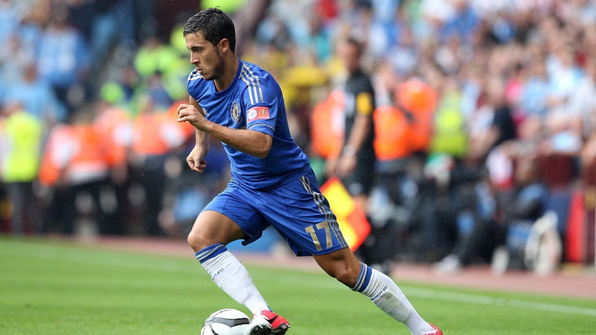 “马科斯·莫奇的精准防守和不屈精神，帮助阿根廷美洲狮队战胜强敌”